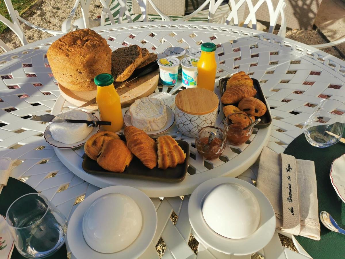 Au Domaine De Gigie Bed & Breakfast Chervettes ภายนอก รูปภาพ