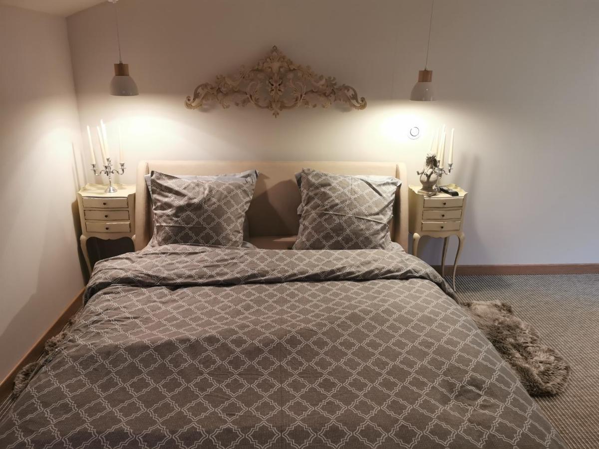 Au Domaine De Gigie Bed & Breakfast Chervettes ภายนอก รูปภาพ